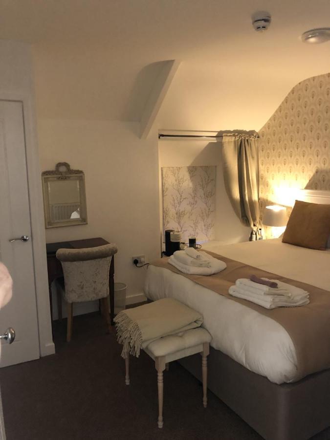 Jt Abergwaun Hotel Фишгард Екстериор снимка