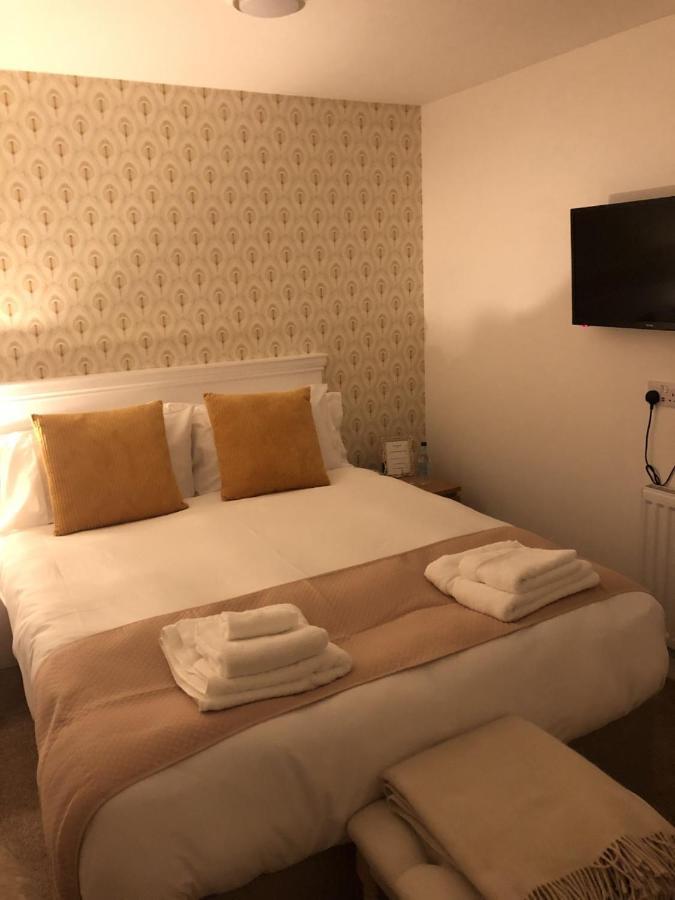 Jt Abergwaun Hotel Фишгард Екстериор снимка